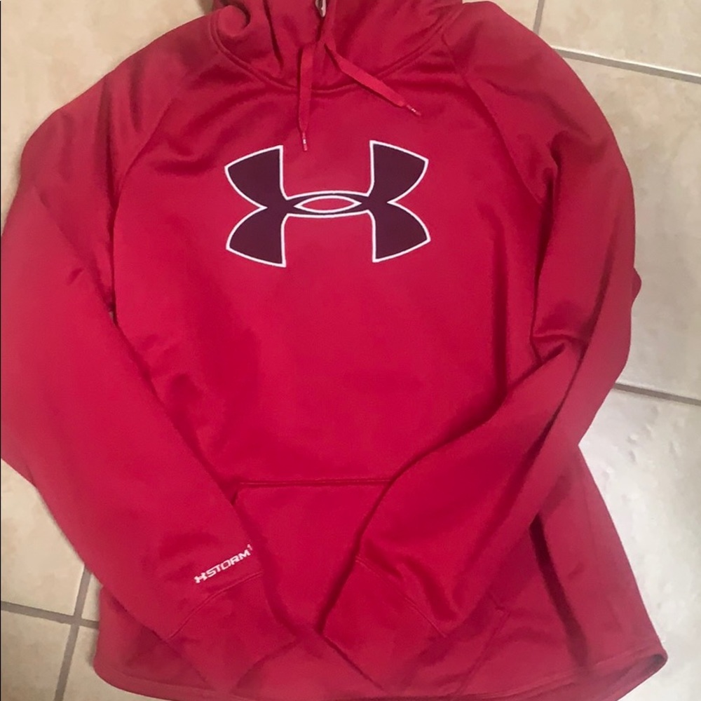 Large Under Armour Sweatshirt